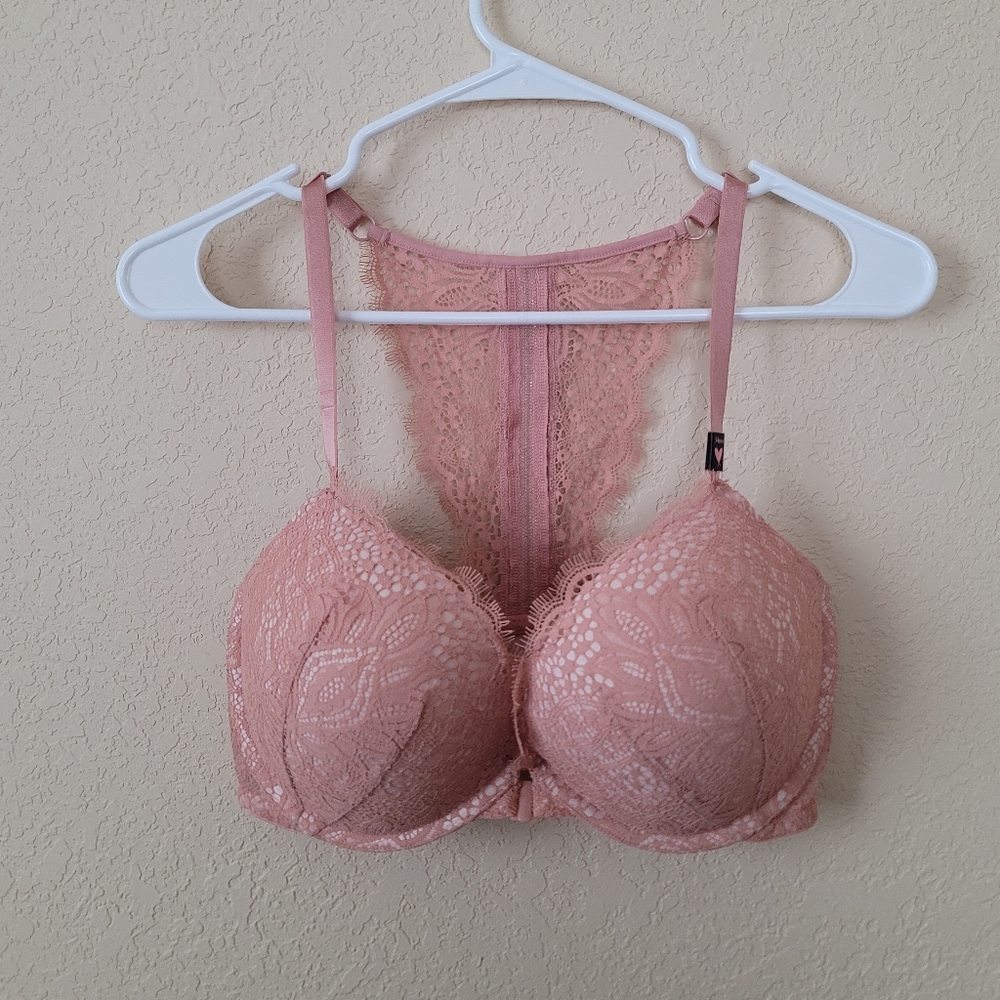 NWOT Victoria's Secret Very Sexy Push-Up Bra, Size 34DD